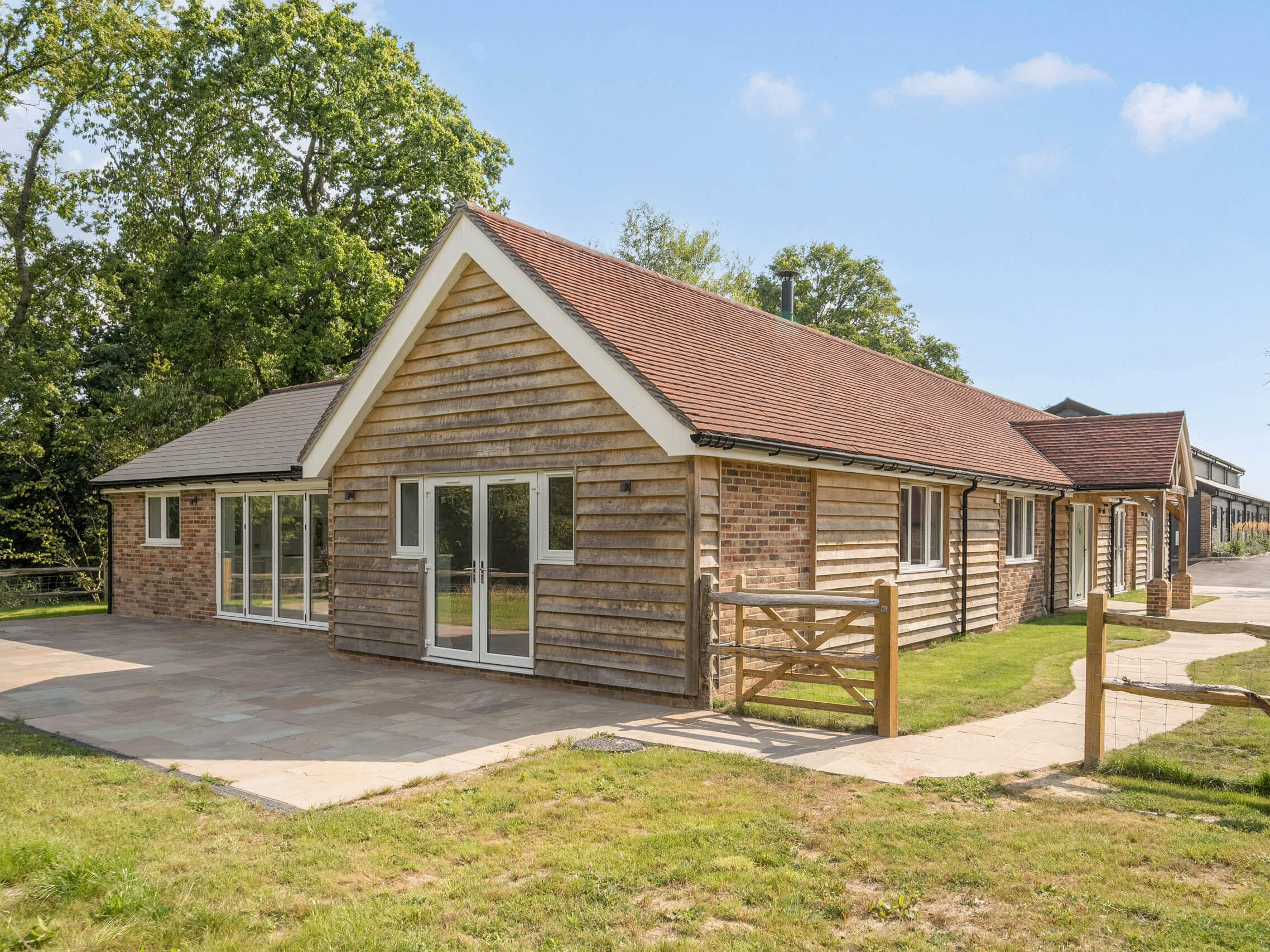 manor-court-farm-externals-2